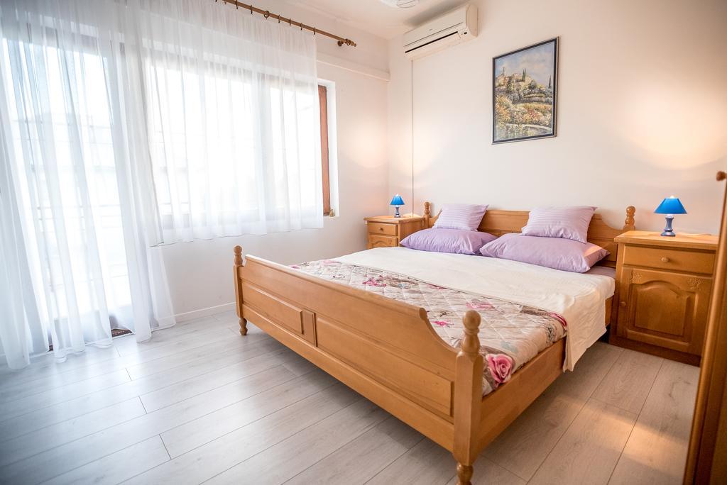 Apartments And Rooms Mare-Monti Starigrad Paklenica Zewnętrze zdjęcie
