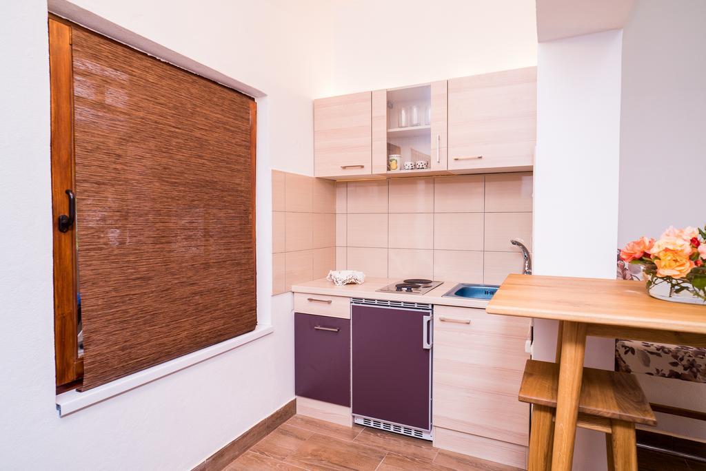 Apartments And Rooms Mare-Monti Starigrad Paklenica Zewnętrze zdjęcie